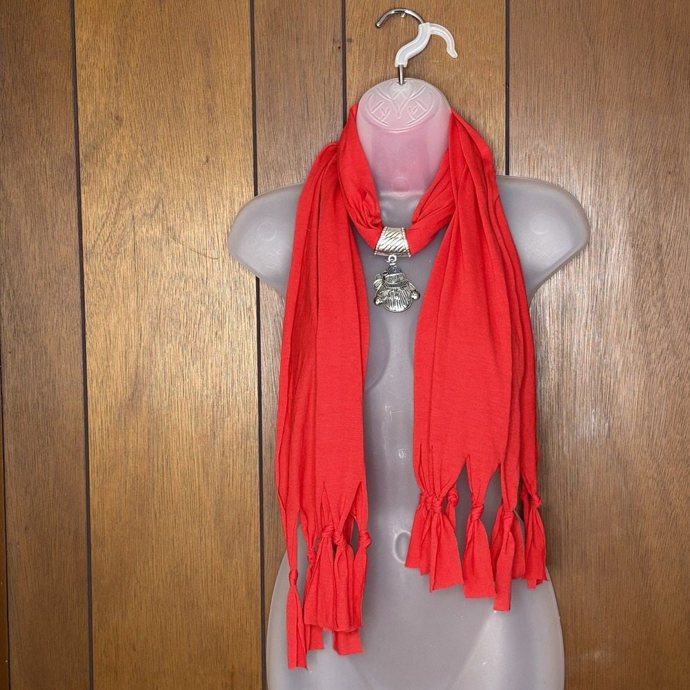 Christmas Scarf Necklace Wrap Silver Snowman Pendant Red Holiday 68x16 Fringe‎